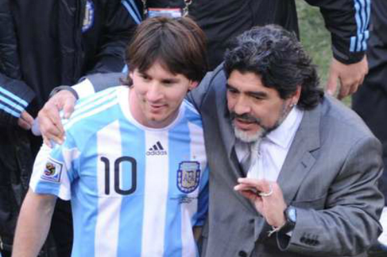 Maradona le pide a Messi que continúe en la selección Argentina