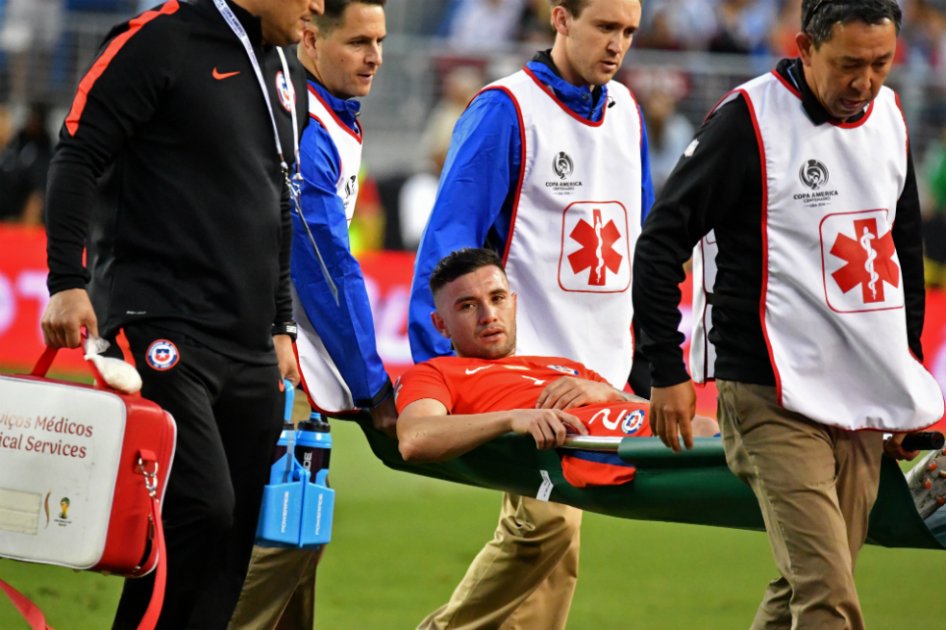 El chileno Eugenio Mena le dice adiós a la Copa América Centenario