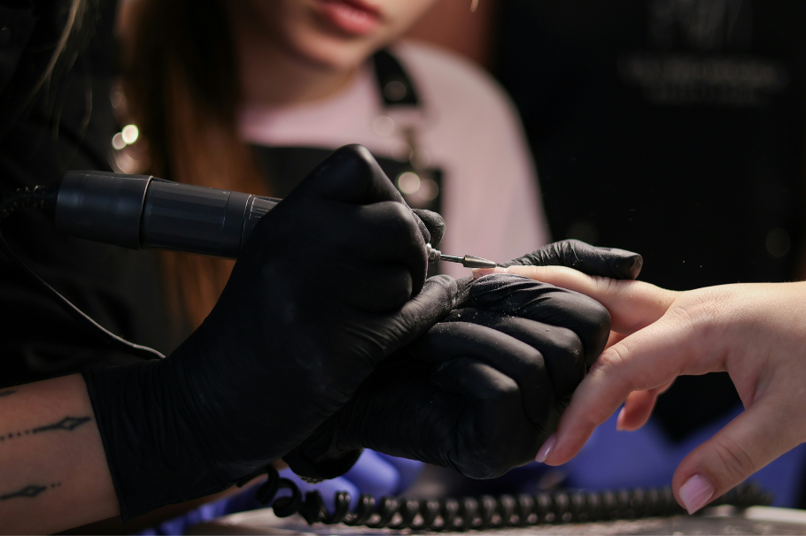 Uñas de gel en casa: guía completa para lograr un acabado profesional