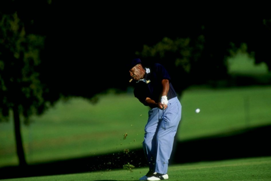 Charlie Sifford, golfista que acabó con la discriminación racial. Foto: AFP