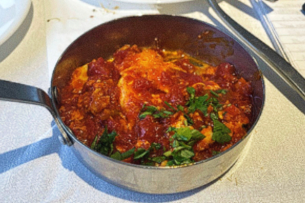 Huevos Shakshuca, plato tradicional judío.