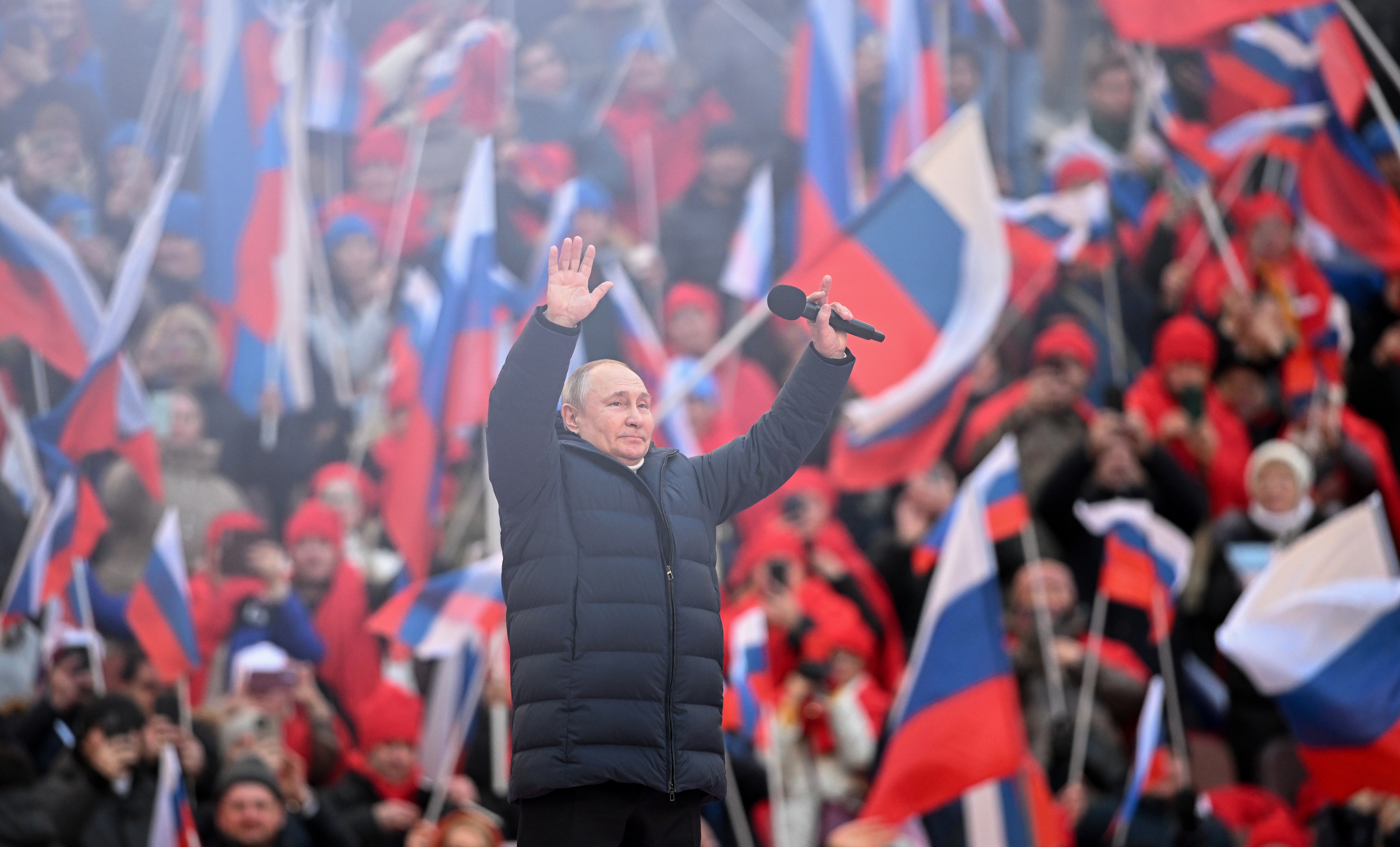 Sondeo indica que popularidad de Putin ha aumentado desde la invasión