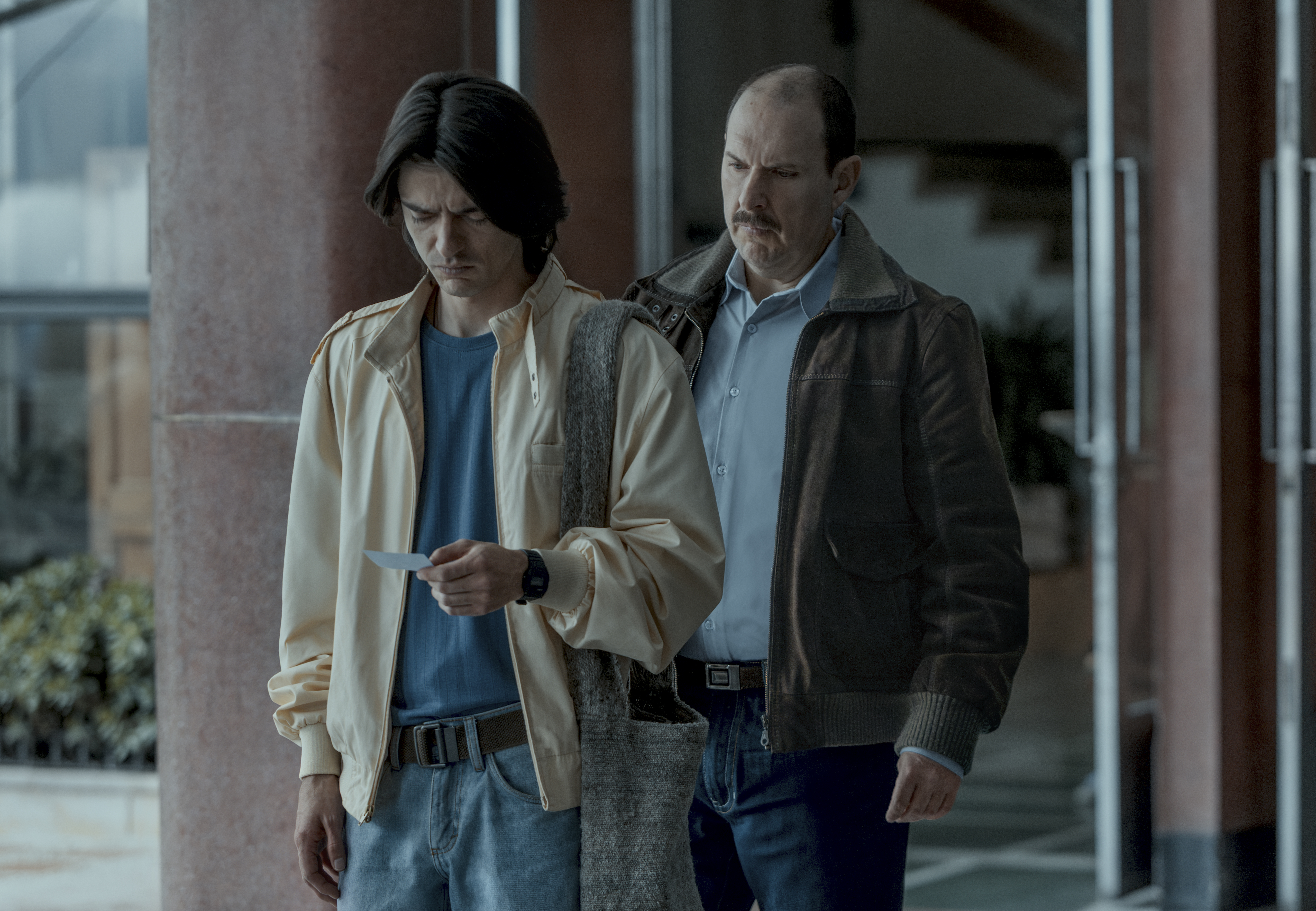 ‘Estado de fuga’: sinopsis, reparto, cómo verla y más del estreno de Netflix
