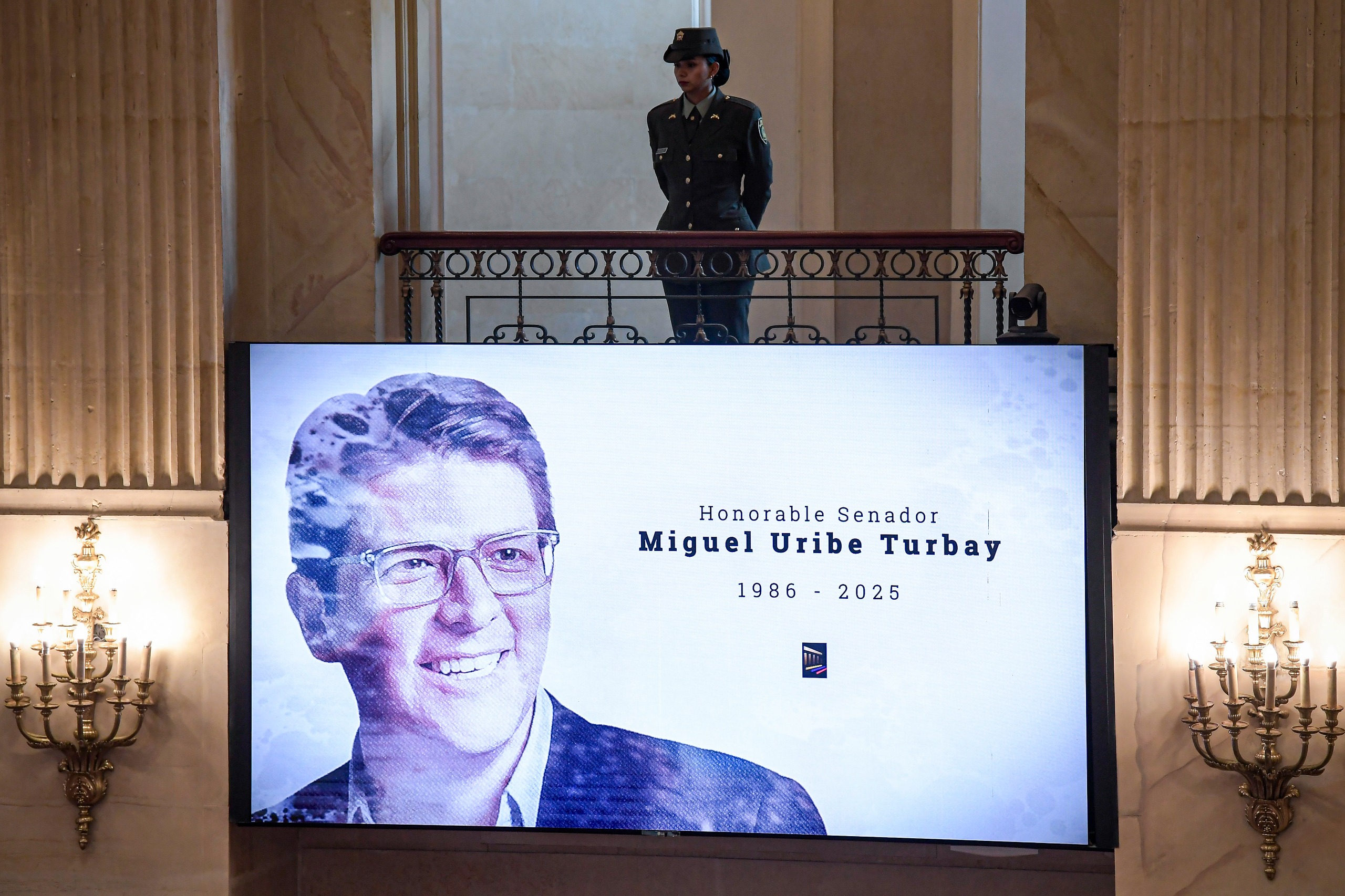 El Congreso rindió homenaje al senador y precandidato Miguel Uribe Turbay tras su fallecimiento, este lunes 11 de agosto.