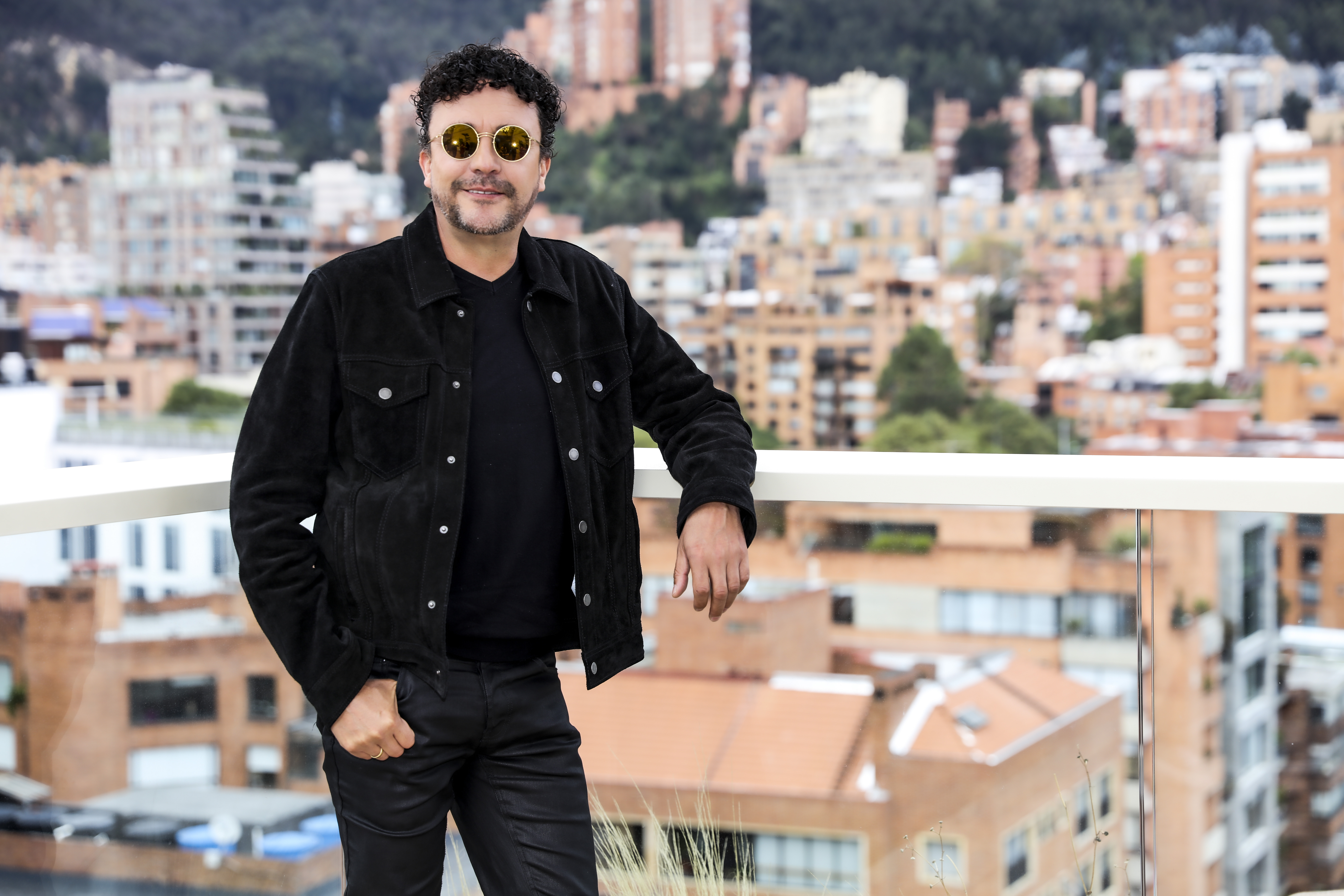 Andrés Cepeda se inspira en los páramos y Mateo Hernández lo acompaña en estreno de Caracol