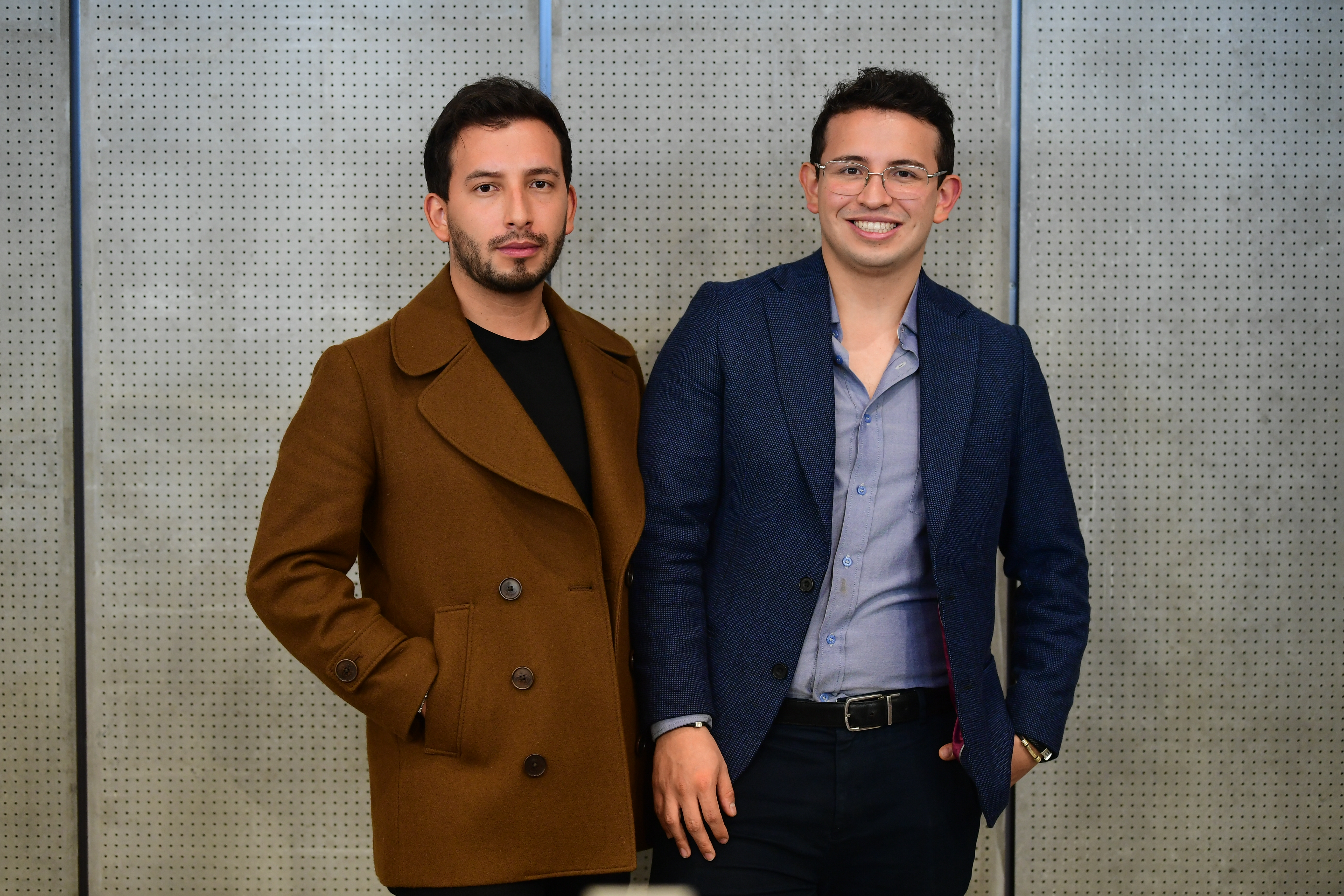 Andrés y Daniel Hurtado. Los diseños de Edén se caracterizan por ser colecciones de siete piezas coloridas y pequeñas. / Gustavo Torrijos