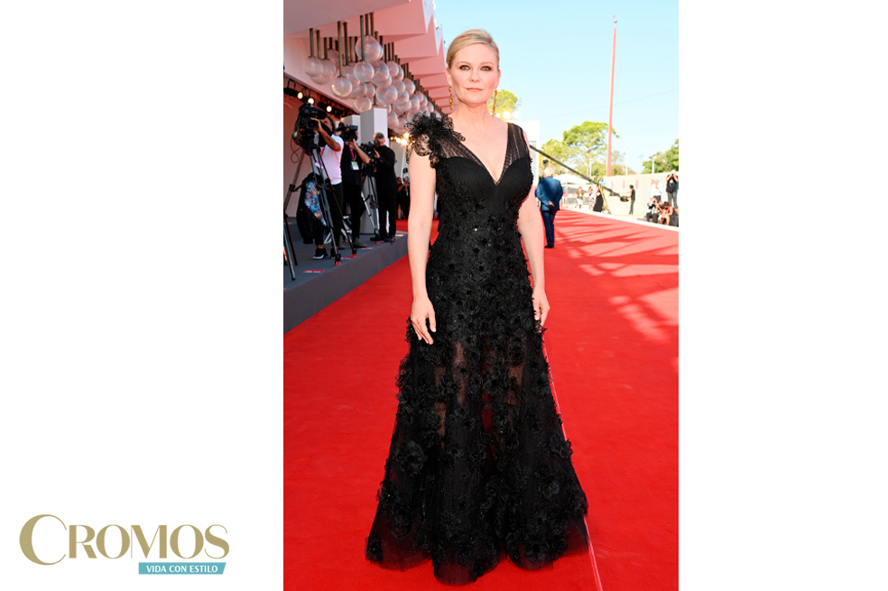 Los mejores ‘looks’ del Festival de Cine de Venecia 2021. En la Gala Inaugural de la 76ª edición del Festival de Venecia las miradas se volcaron a los estilos de las celebridades internacionales que caminaron por el Palacio de Congresos del Lido