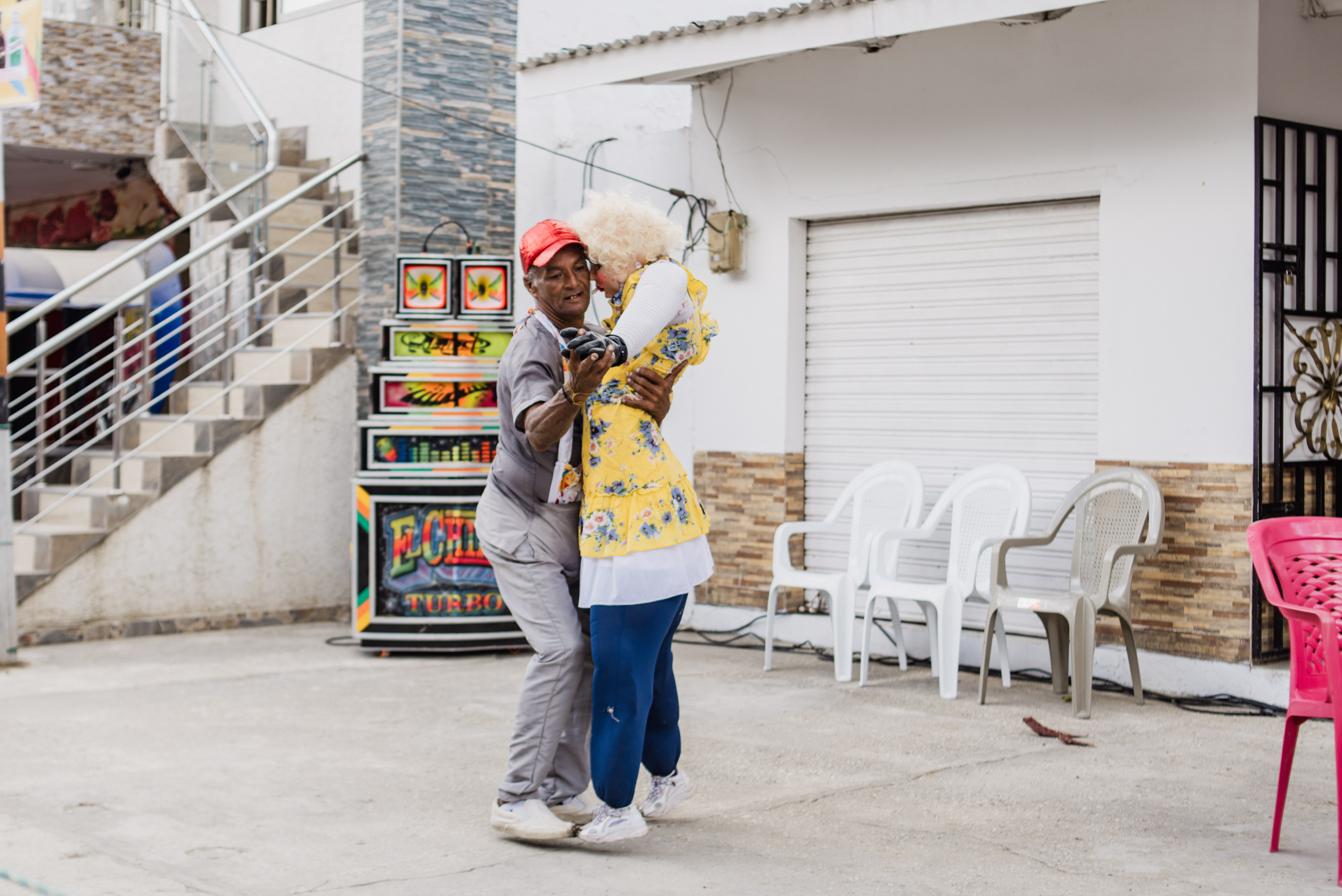La danza está presente en todo lugar y en toda persona que se suma este carnaval.