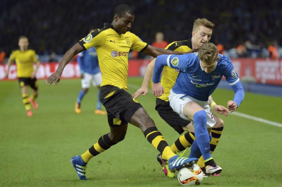 Adrián Ramos jugó todo el partido en clasificación del Dortmund a final de Copa de Alemania