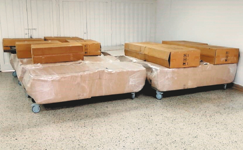 El 15 de julio el contratista envió las camas nuevas para reemplazar las 20 que no cumplían con el contrato.