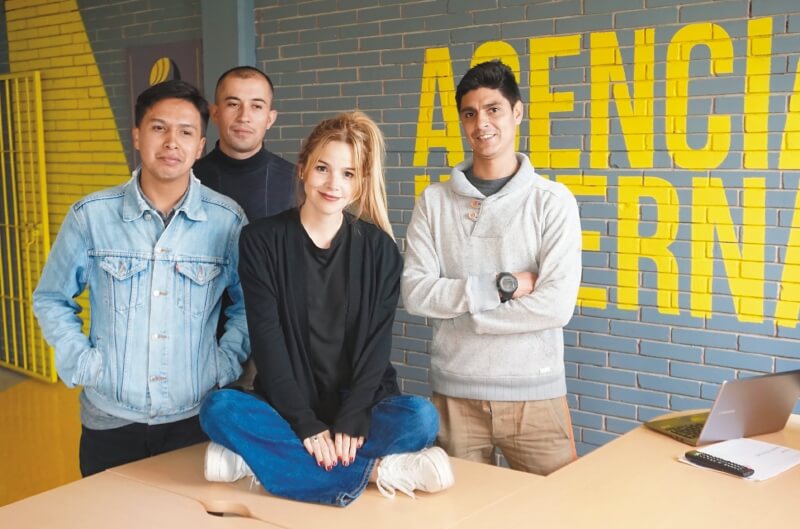 La agencia de publicidad que opera desde la cárcel