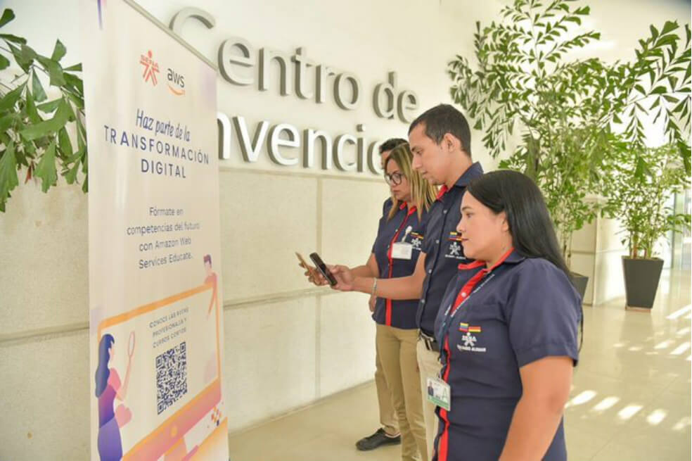 Amazon Web Service educará sobre TICs a 2.000 jóvenes