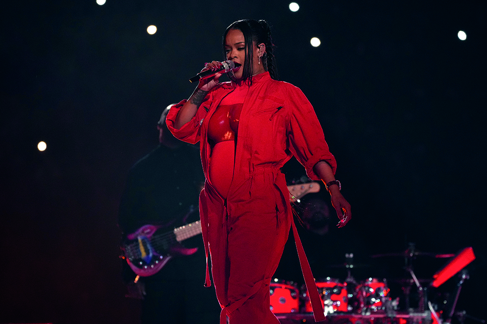 Rihanna confirmó su embarazo al final del Super Bowl 2023