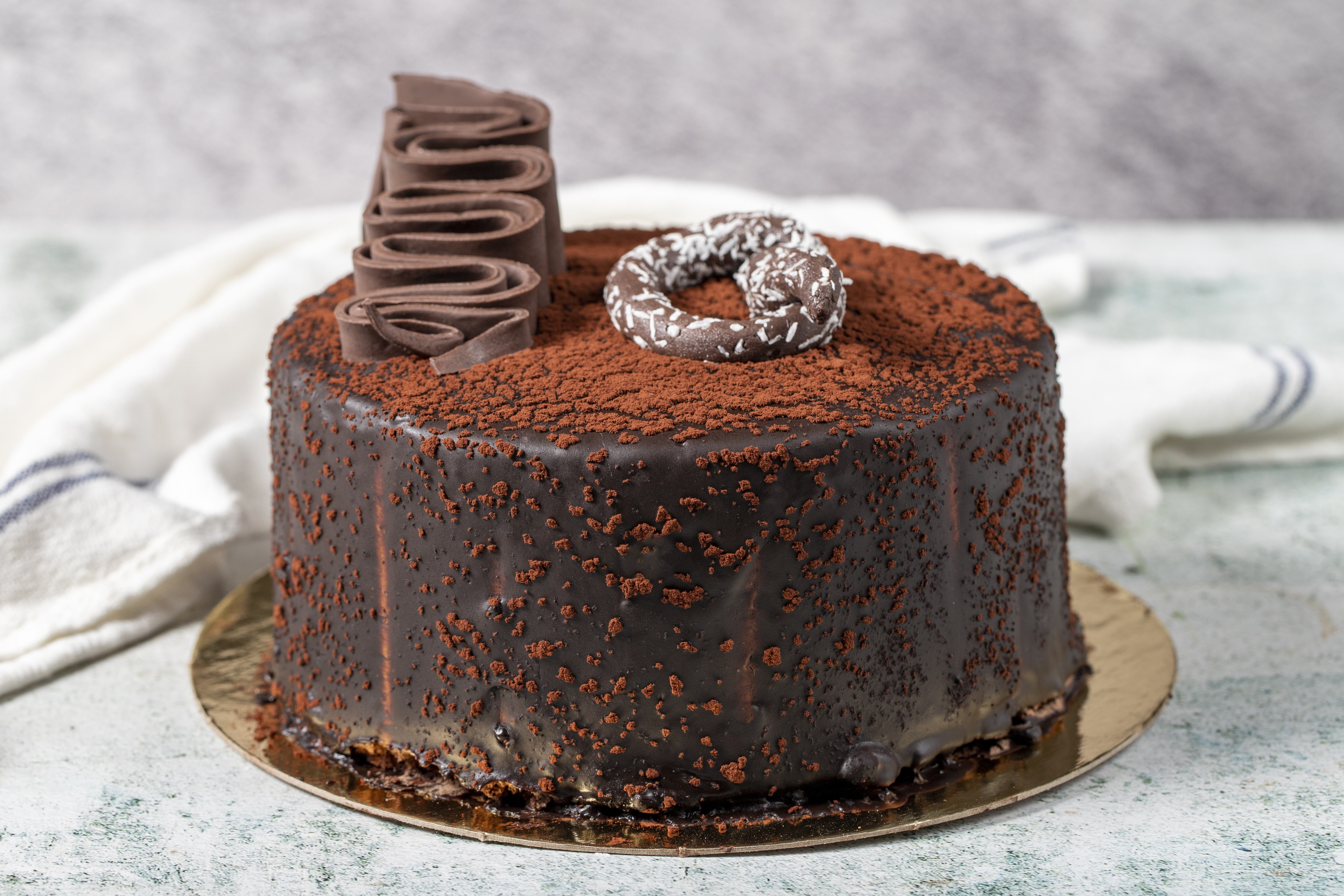 Enciende el horno y prepara en 45 minutos esta torta de chocolate casera