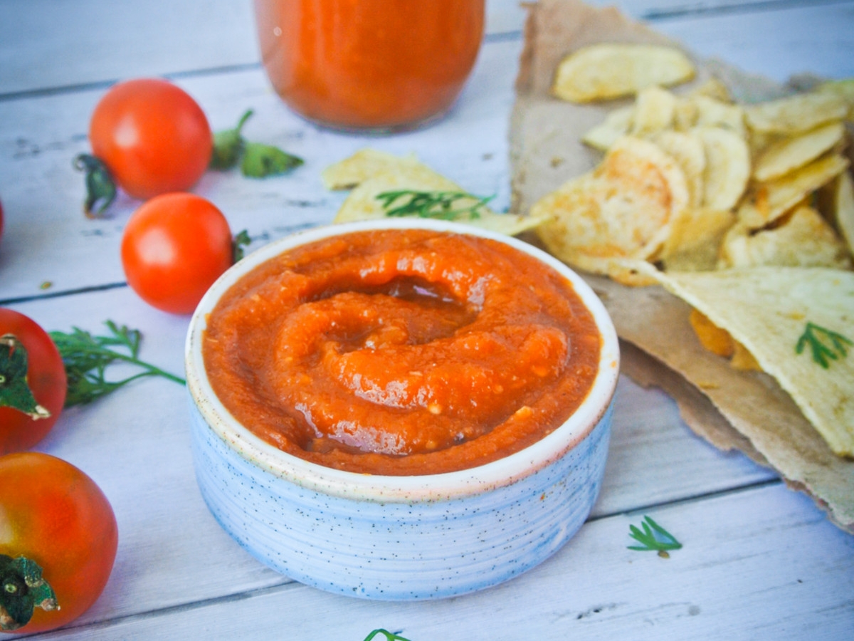 Así se prepara una deliciosa y nutritiva salsa de tomate natural