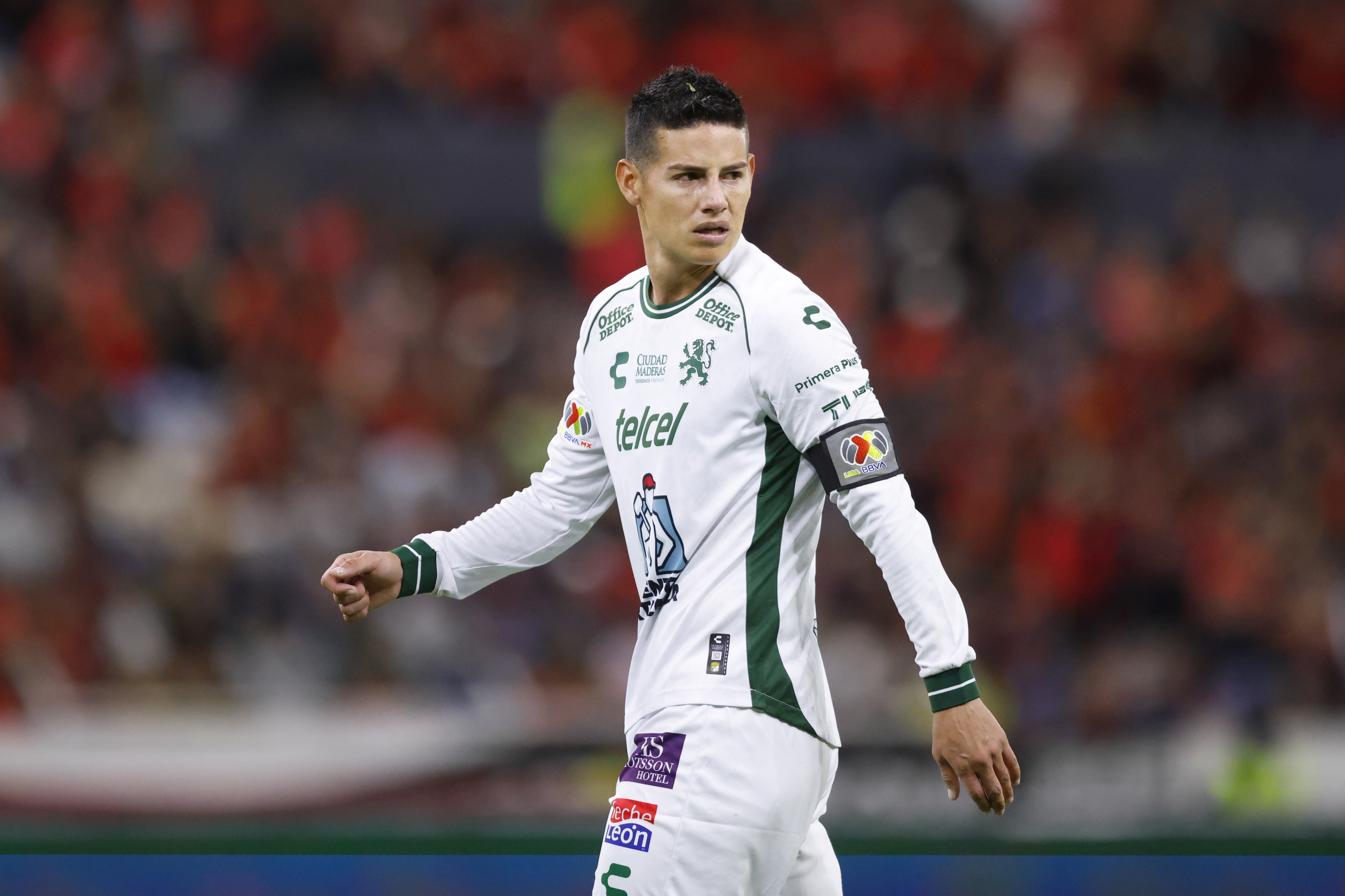 ¿El futuro de James Rodríguez, en el aire? Berizzo aclaró si se queda o no en León