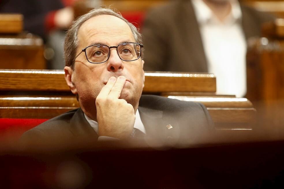 La justicia inhabilita por un año y medio al presidente separatista catalán
