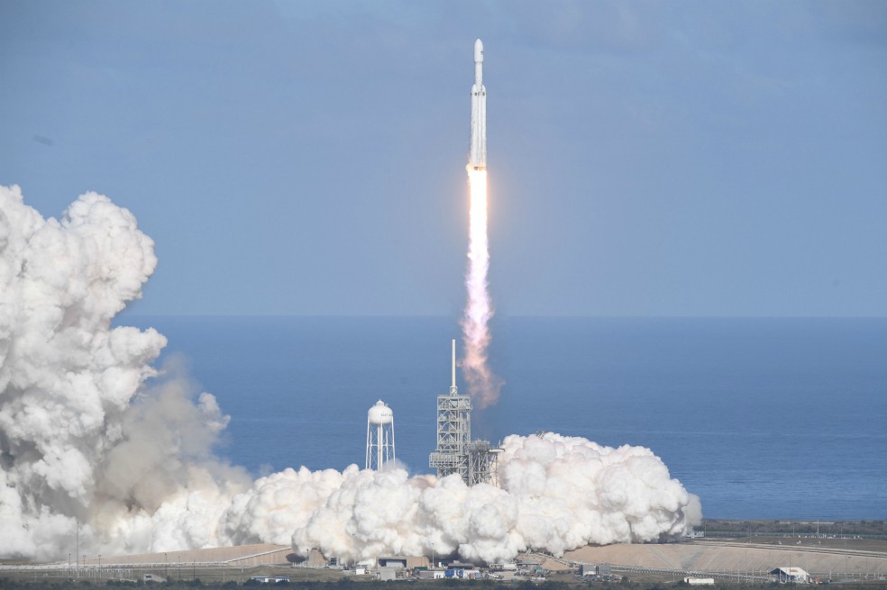 Lanzamiento del cohete Falcon Heavy fue un éxito