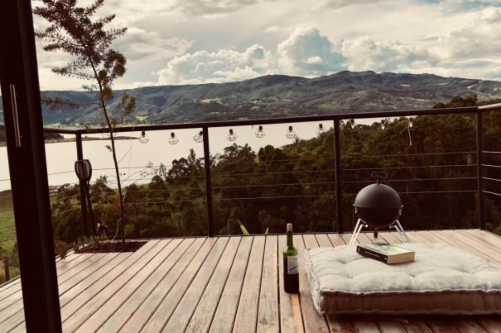 Tomada de https://encuboglamping.co/
