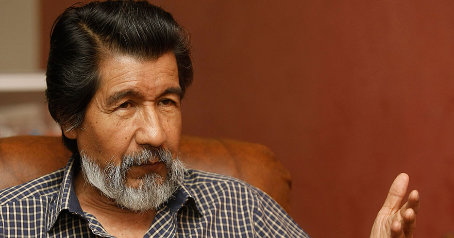 «Mi vida ha estado marcada por la guerra», poeta colombiano Horacio Benavides