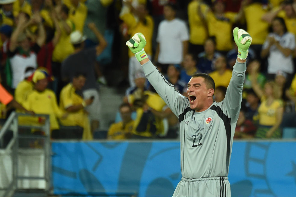 El emotivo ingreso de Faryd Mondragón en el partido contra Japón