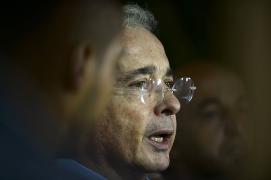 Uribe formalizó ante la Canciller pedido de no aceptar competencia de La Haya