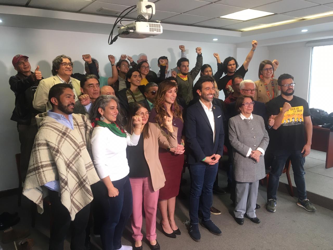 “Es hora que el Gobierno asuma su responsabilidad”: réplica de la oposición a Duque