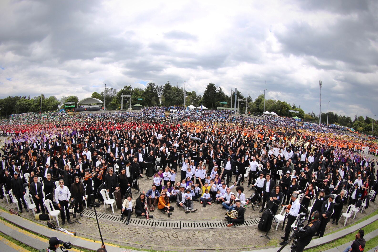 Orquesta Filarmónica de Bogotá rompe récord tras hacer el concierto más grande del mundo
