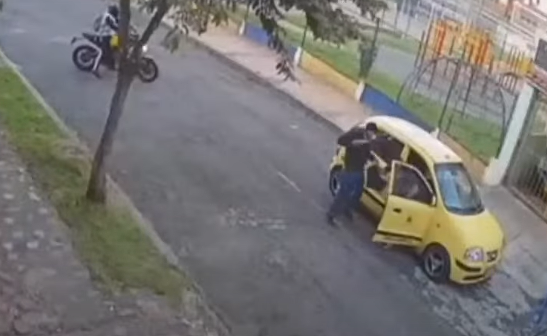 Bogotá: ladrones robaron $20 millones a una pareja en taxi en San Cristóbal
