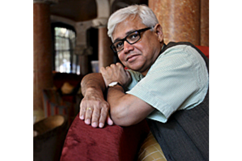 Amitav Ghosh: la "hiperrealidad" del cambio climático escasea en literatura