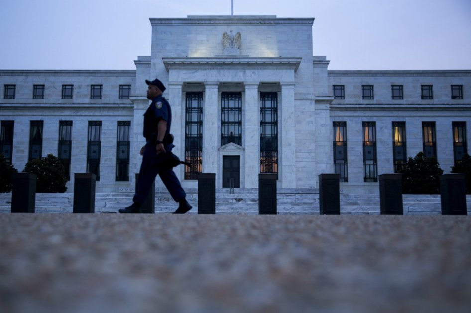 Fed tiene flexibilidad para aplazar aumento de las tasas, dice FMI