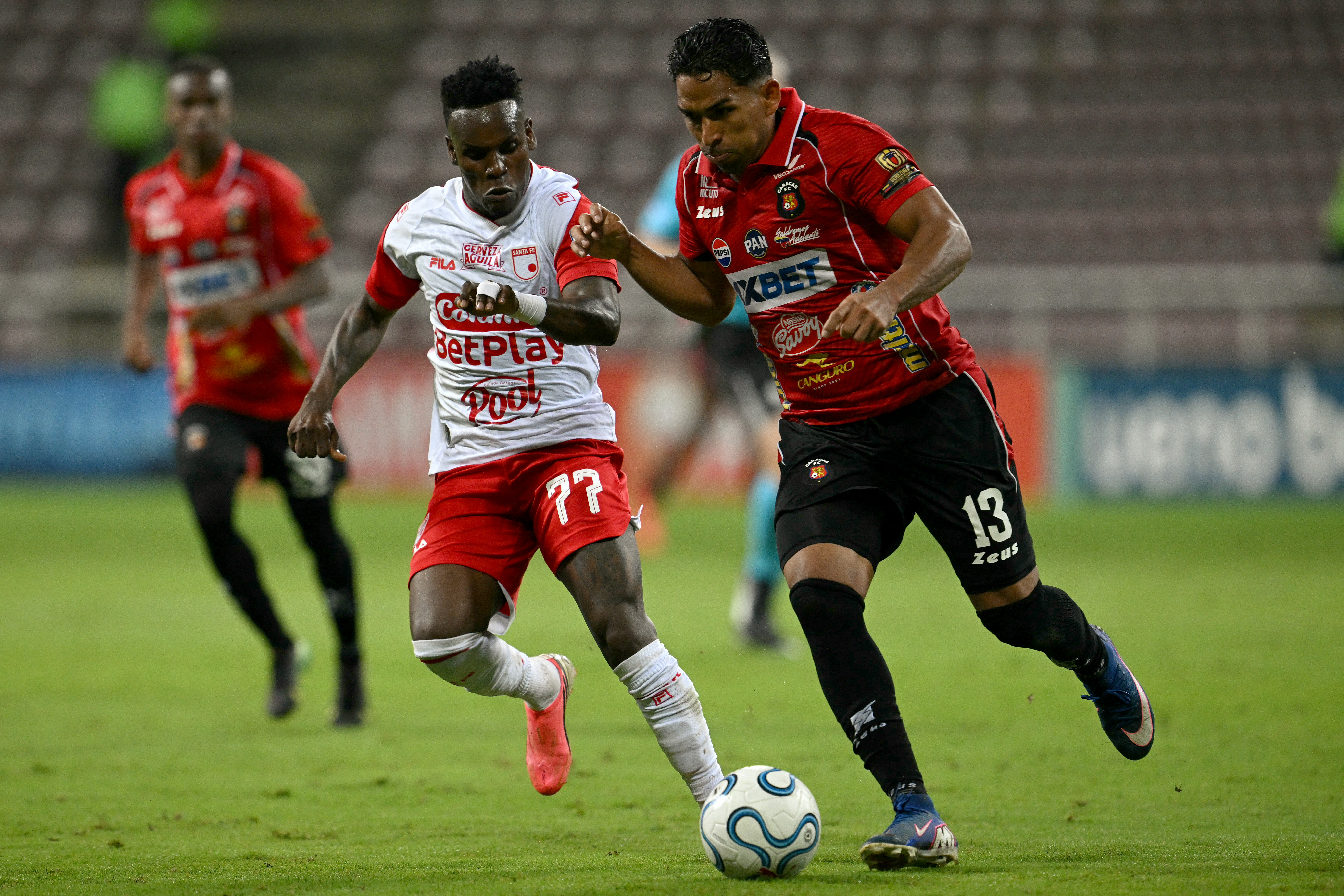 Santa Fe goleó a Caracas y avanzó a los octavos de final de la Sudamericana: vea los goles