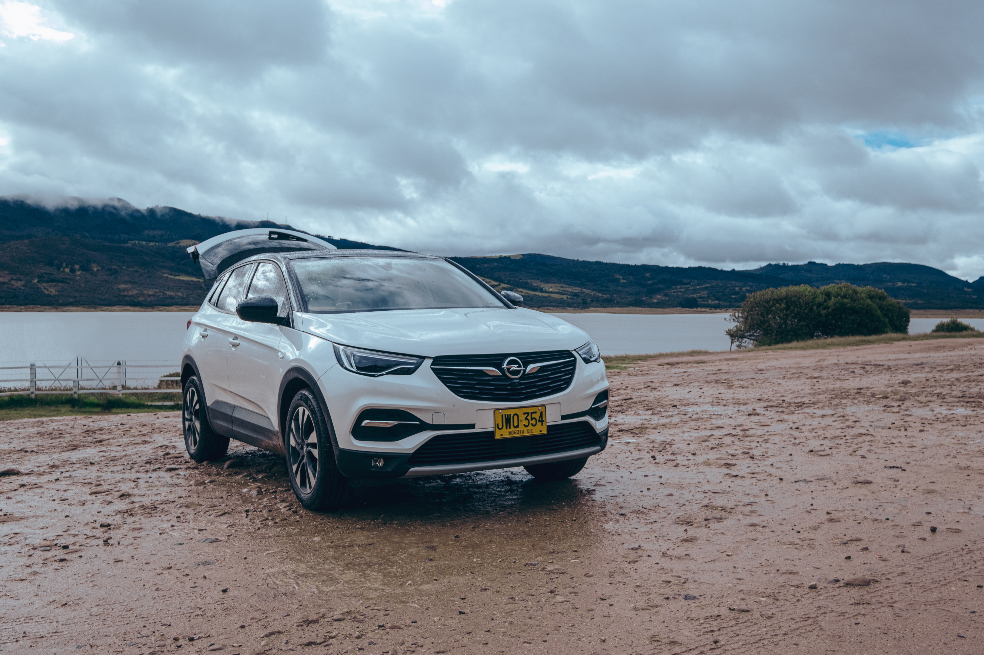 Opel, “muy alemán, nada convencional”