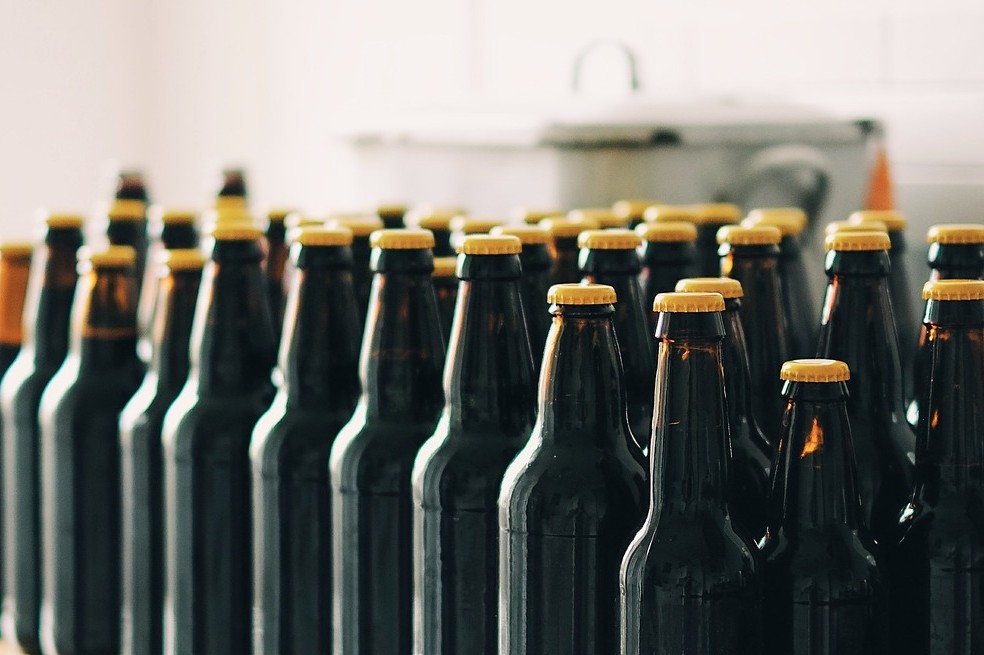 “El exceso de alcohol es perjudicial para la salud”: la frase que Colombia podría cambiar