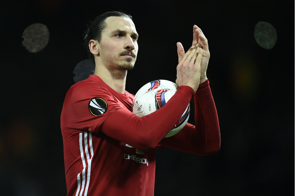 Triplete de Ibrahimovic en la victoria del United por Europa League