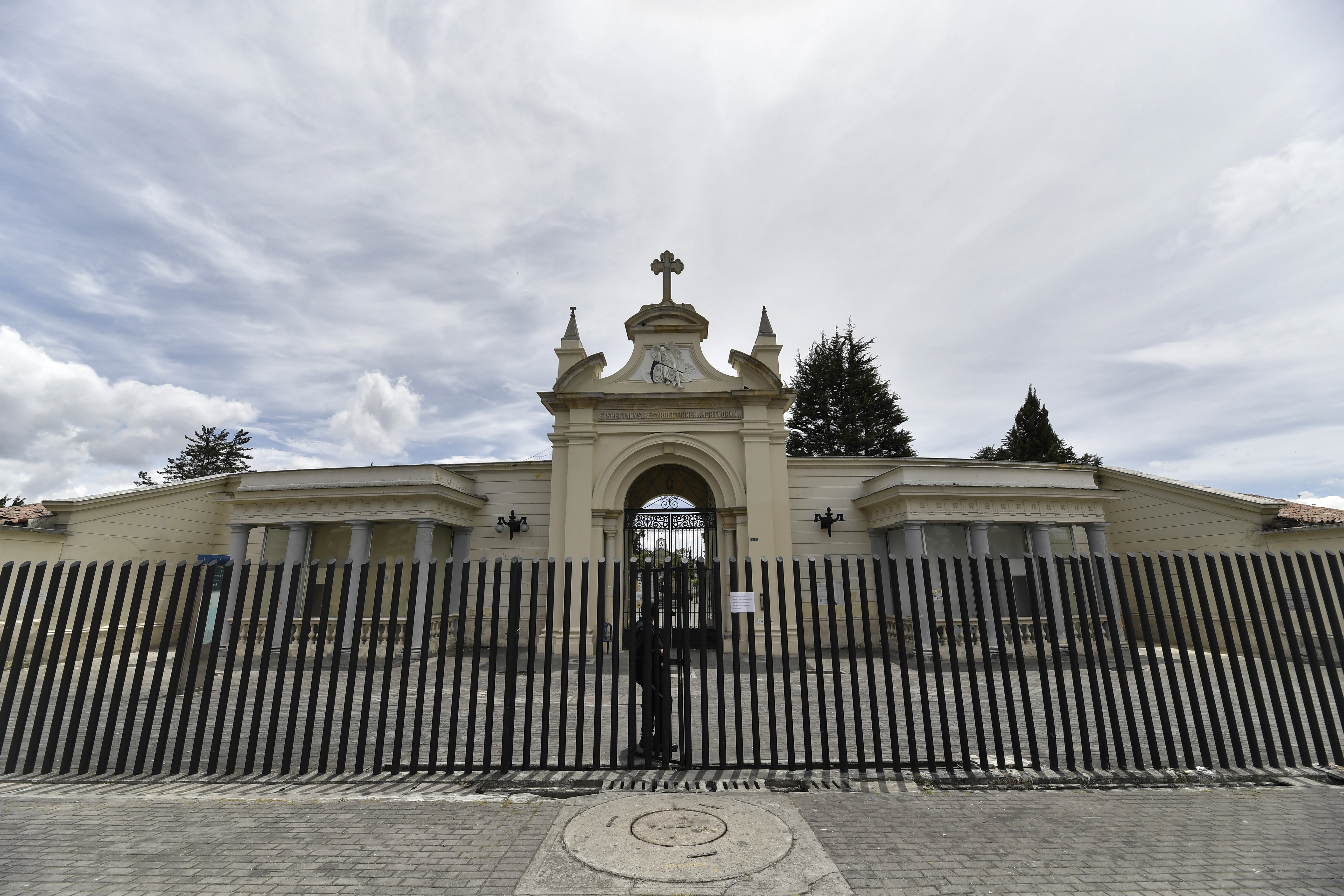 La prestación de servicios funerarios en el Distrito está en riesgo: Personería