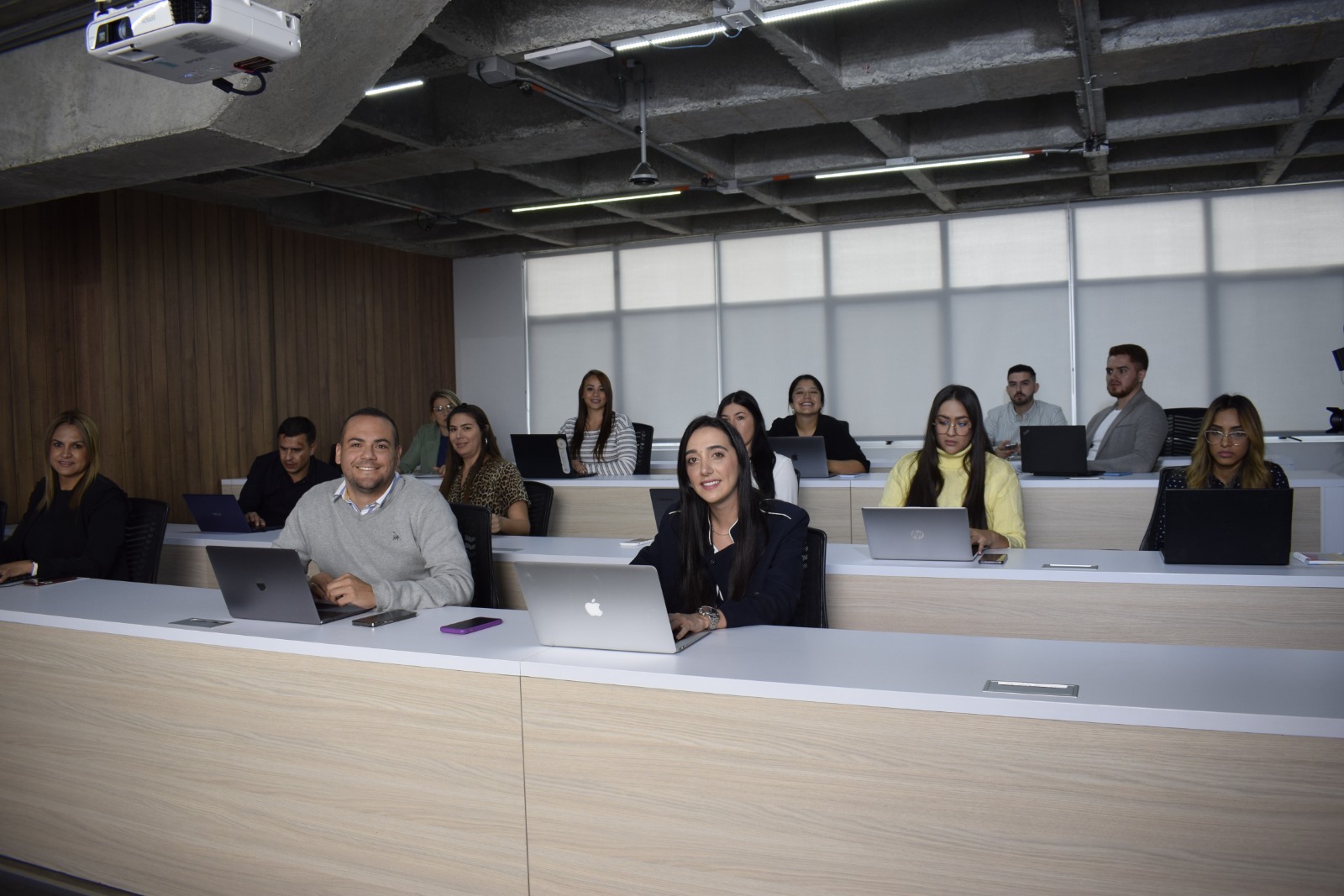 Sistema tecnológico impulsaría mayor acceso a posgrados en Colombia