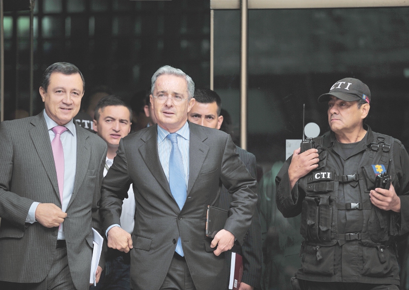La prueba de Uribe para demostrar que la Corte Suprema sabía que lo estaba interceptando