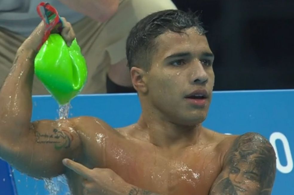 Carlos Serrano, nadador colombiano, batió dos récords mundiales en Alemania
