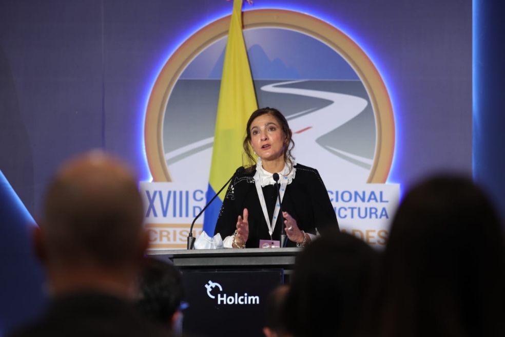 “Se han invertido más de $5,5 billones en vías terciarias”: ministra de Transporte