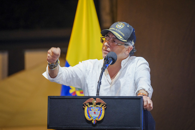 Petro se pronuncia tras frenar extradición de jefe disidente y defiende zonas de agrupamiento