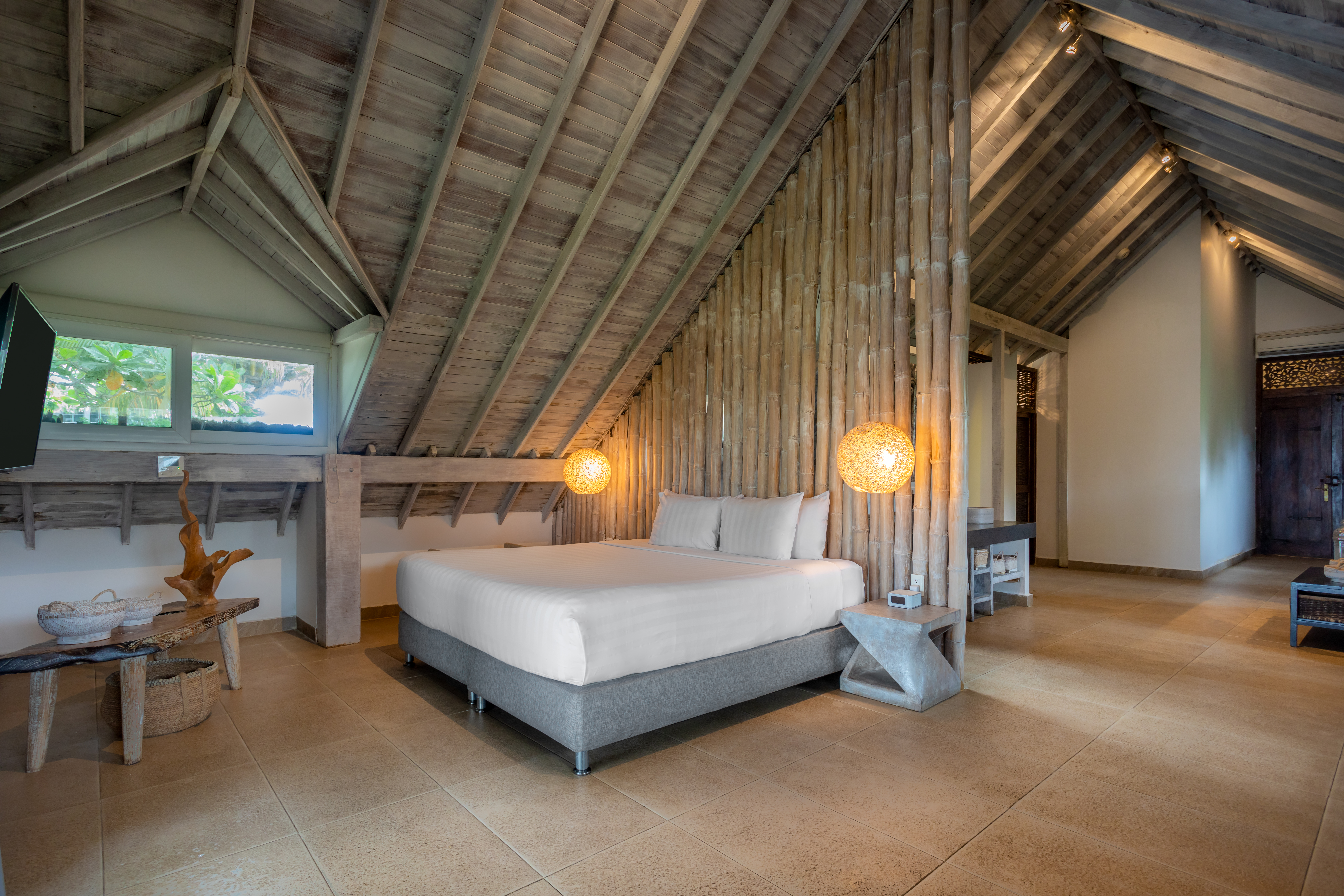 La propiedad cuenta con 146 habitaciones y 1 bridal suite.