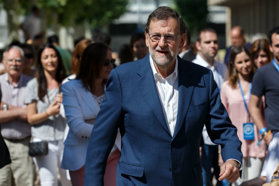 De confirmarse este sondeo, Mariano Rajoy volvería a quedar primero defendiendo su modelo económico. /AFP.