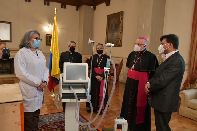 Llegaron a Colombia las donaciones enviadas por el papa Francisco