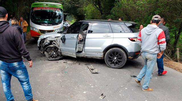 Johan Arango, futbolista de Santa Fe, implicado en accidente a las afueras de Bogotá