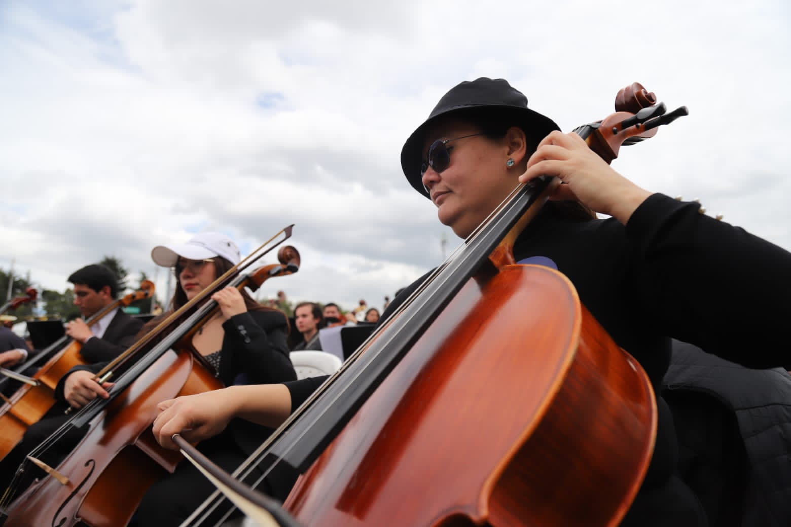 En el evento participaron agrupaciones como la Filarmónica de Bogotá, la Orquesta Filarmónica de Mujeres y el Coro Hijas e Hijos de la Paz, entre otras.