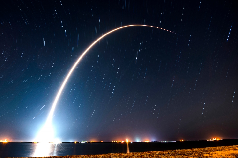 Unión Europea lanza proyecto espacial que le competirá al Starlink de Elon Musk