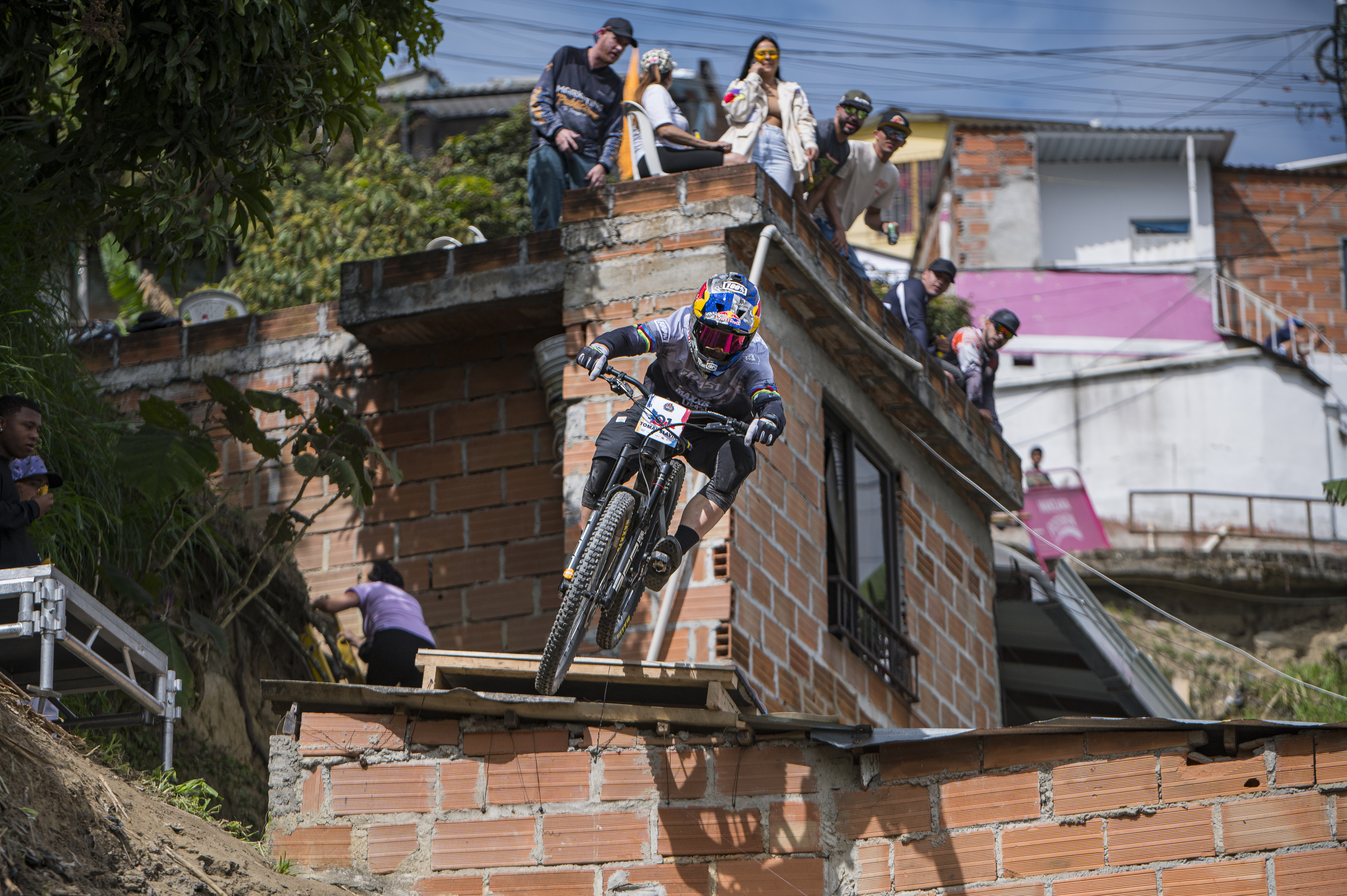 Downhill en la Comuna 13