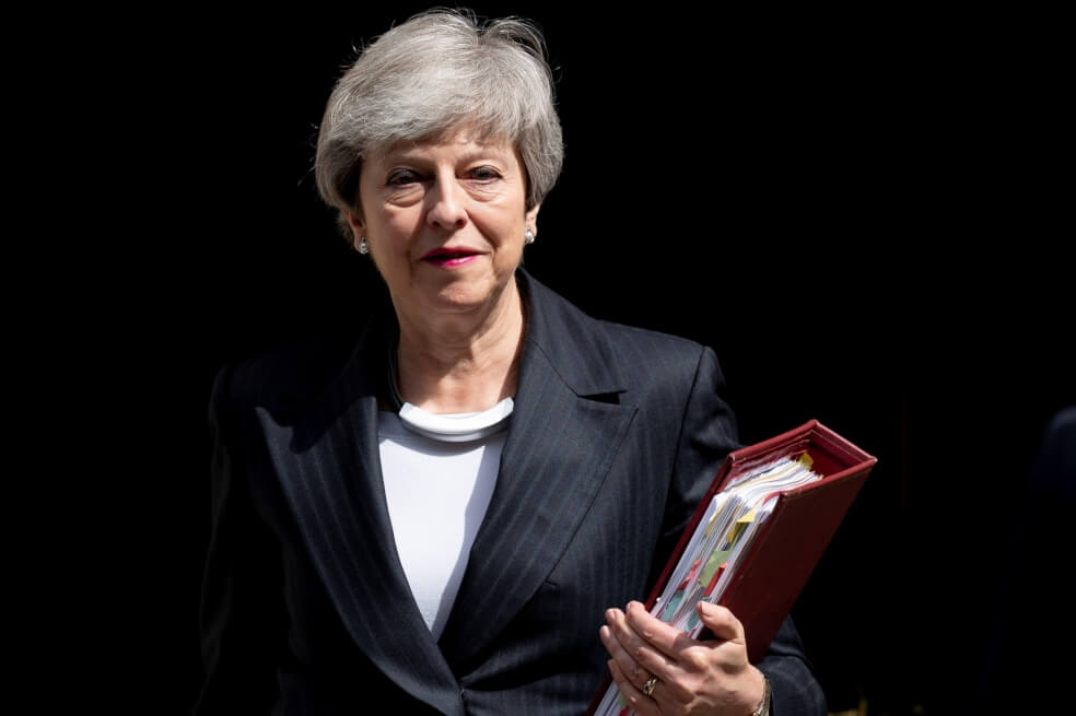 A un día de las elecciones europeas, ¿qué se juega May con la votación por el «brexit»?