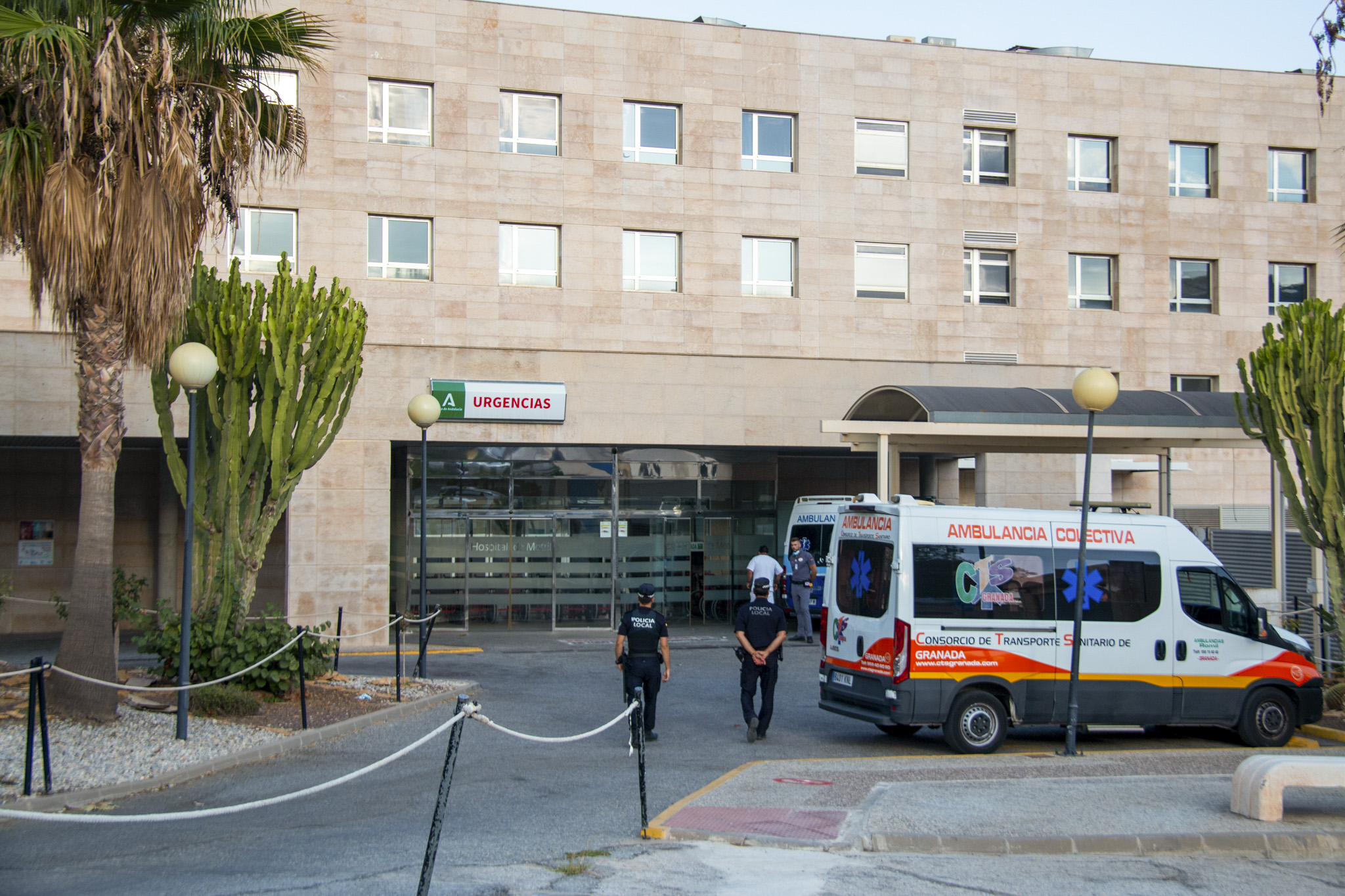 MOTRIL (GRANADA), 30/08/2023.- Vista exterior del Hospital Santa Ana de Motril, en Granada, donde han trasladado a Ángeles Béjar, la madre de Luis Rubiales, debido a su estado frágil de salud por la huelga de hambre que estaba manteniendo. EFE/ Alba Feixas
